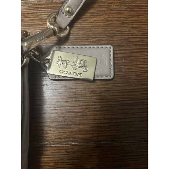 Coach Madison Pintuck Hobo Taupe 27881 Shoulder Bag Great Condition Authentic - Picture 2 of 8